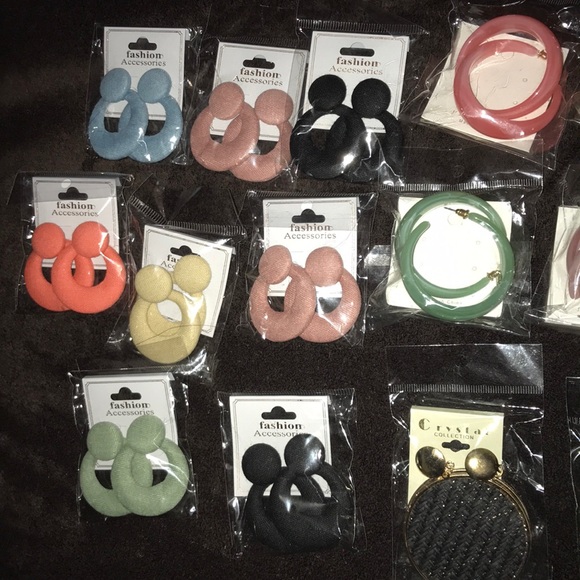 Hoop Earring bundle - Picture 5 of 7